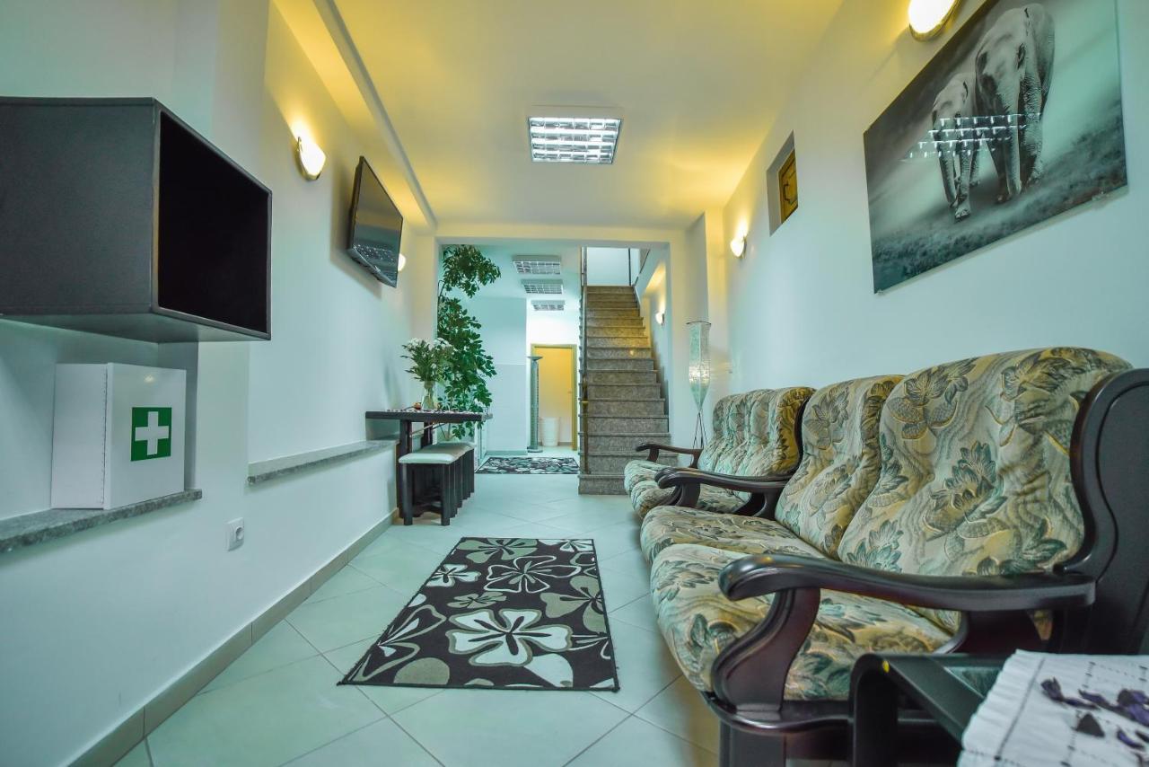 Hostel Sinj Exterior foto