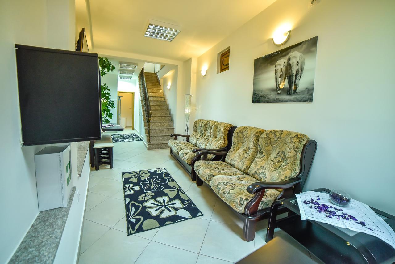 Hostel Sinj Exterior foto