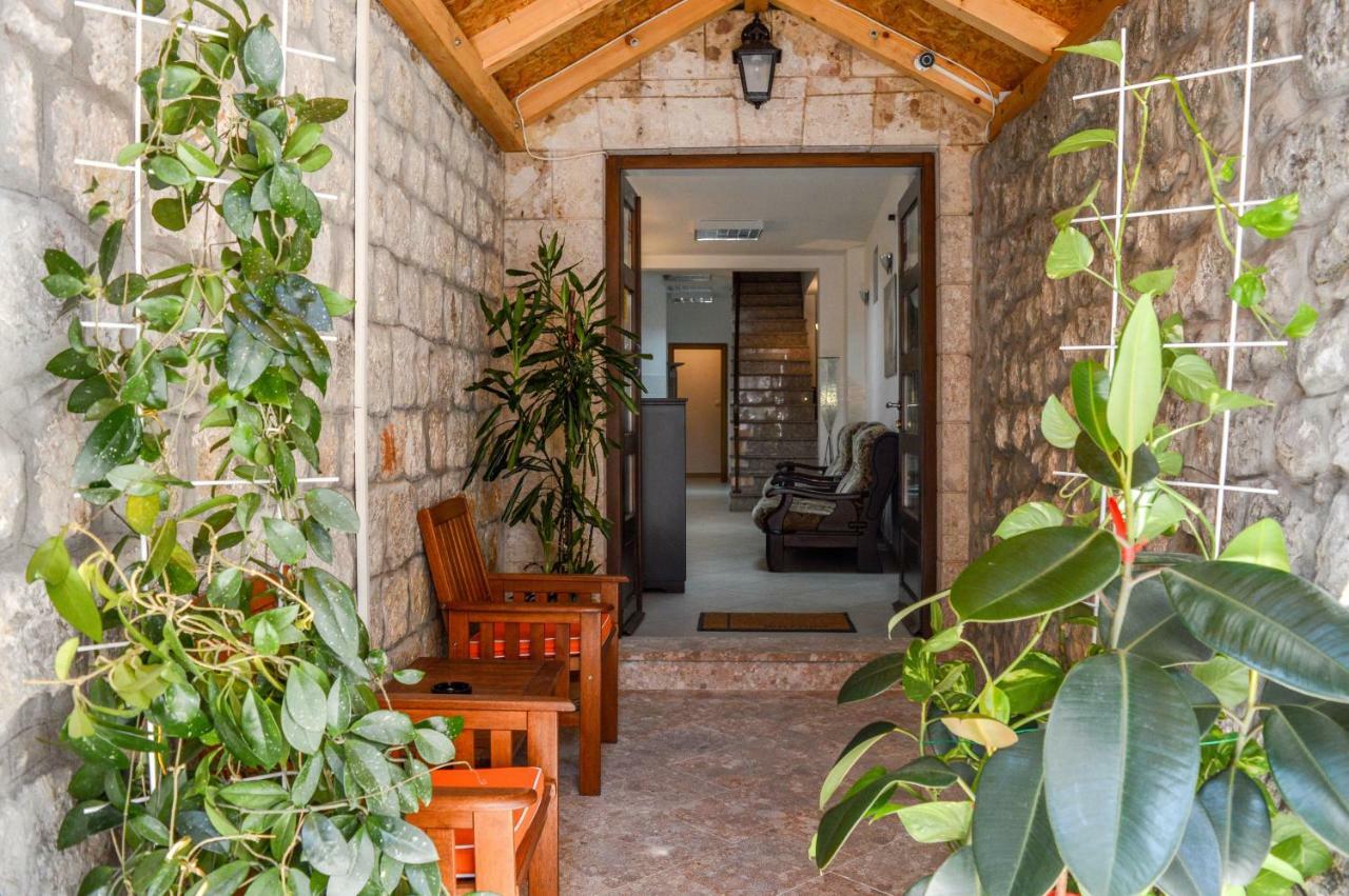 Hostel Sinj Exterior foto